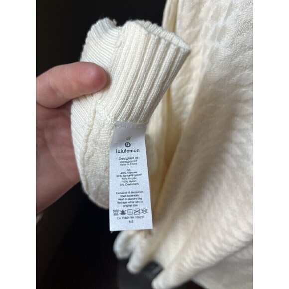 Lululemon Womens Divinity Poncho Sweater Shawl Wrap Light Ivory One Size - Picture 5 of 5
